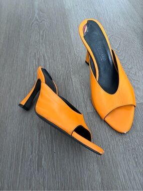 L’intervalle Orange Open-Toe Women's Heeled Mules